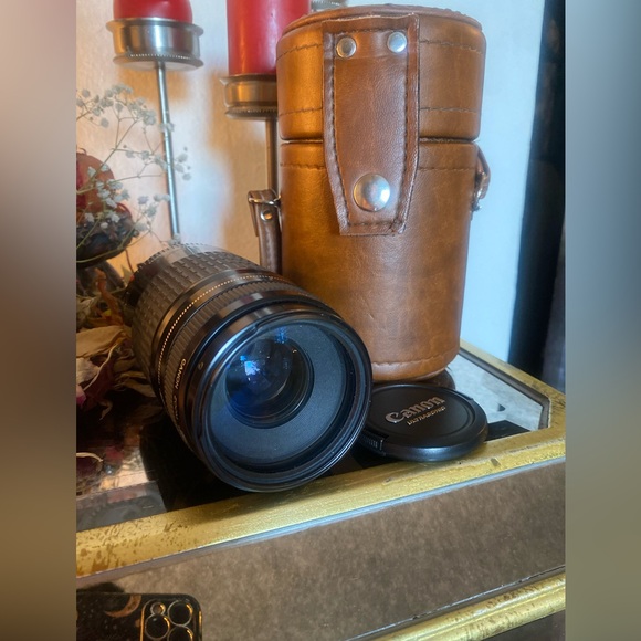 Canon EF 75-300 mm ultrasonic f/4-5.6 lens - Picture 8 of 8